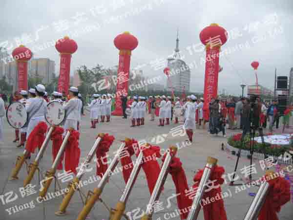 軍樂(lè)隊(duì)、氣柱、彩炮